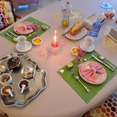 Chez Celine Bed & Breakfast Sens-de-Bretagne